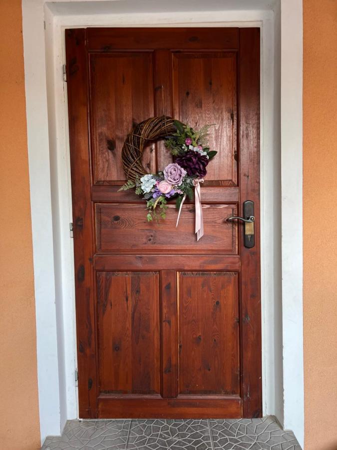 Apartman Elen - 6 Luzek, 86 M2 Decin Exterior photo